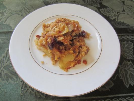 Apple-Berry Pecan Crumble