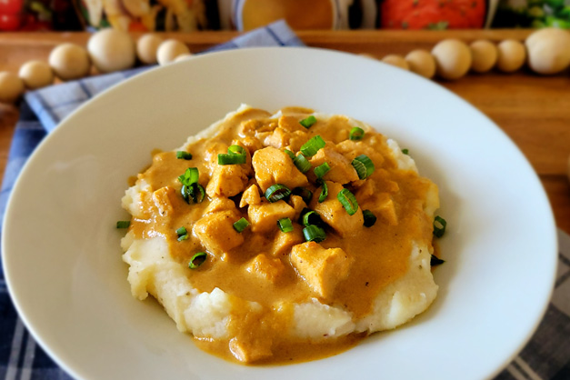 Chicken with Roasted Red Pepper Cream Sauce