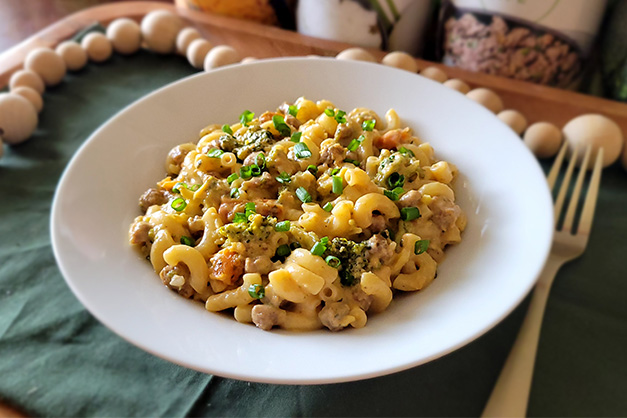 Cheesy Beef and Broccoli Skillet
